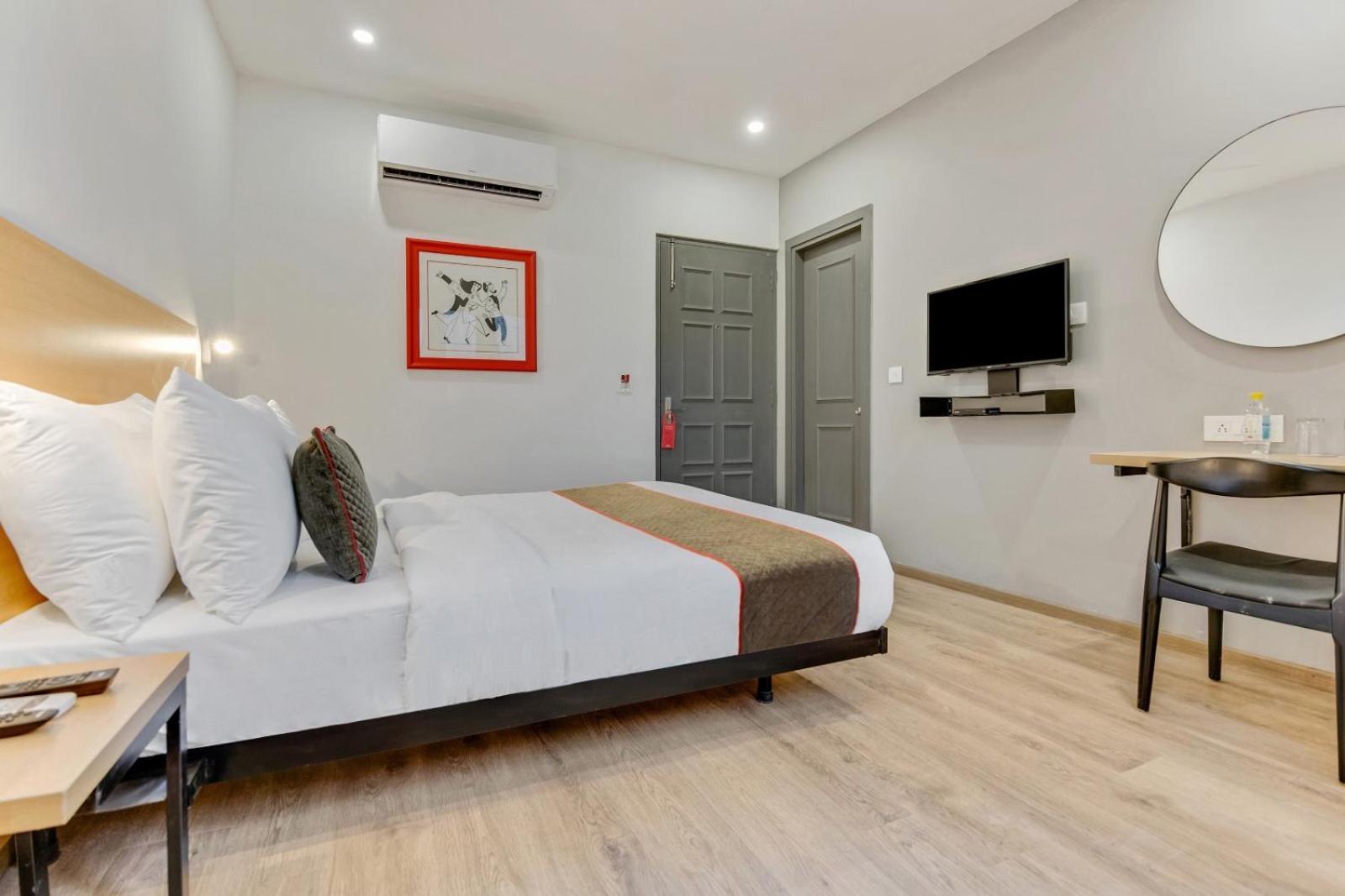 Lite Near Delhi Airport Hotel New Delhi