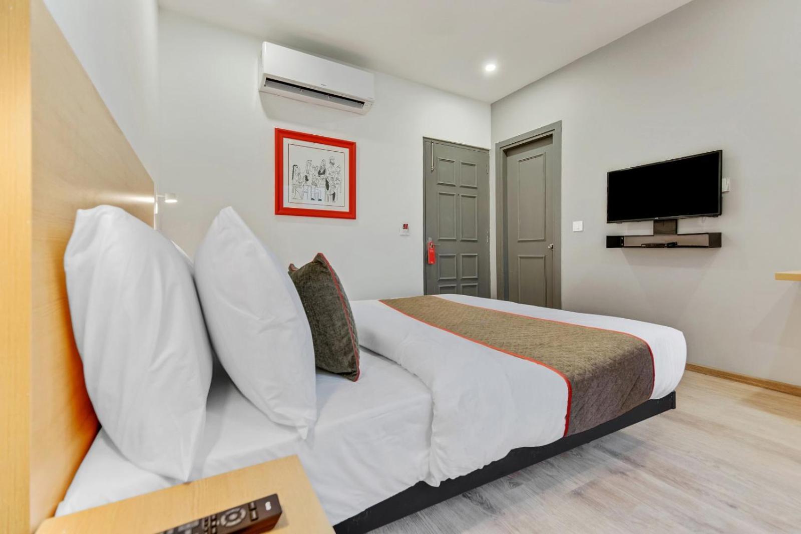 Lite Near Delhi Airport Hotel New Delhi