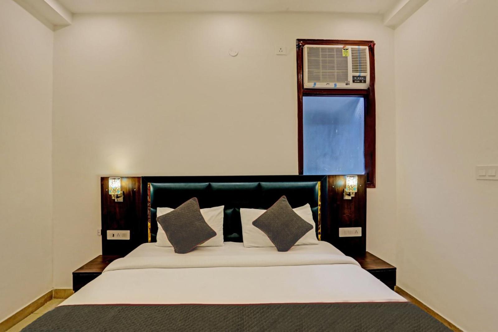 Lite Near Delhi Airport
